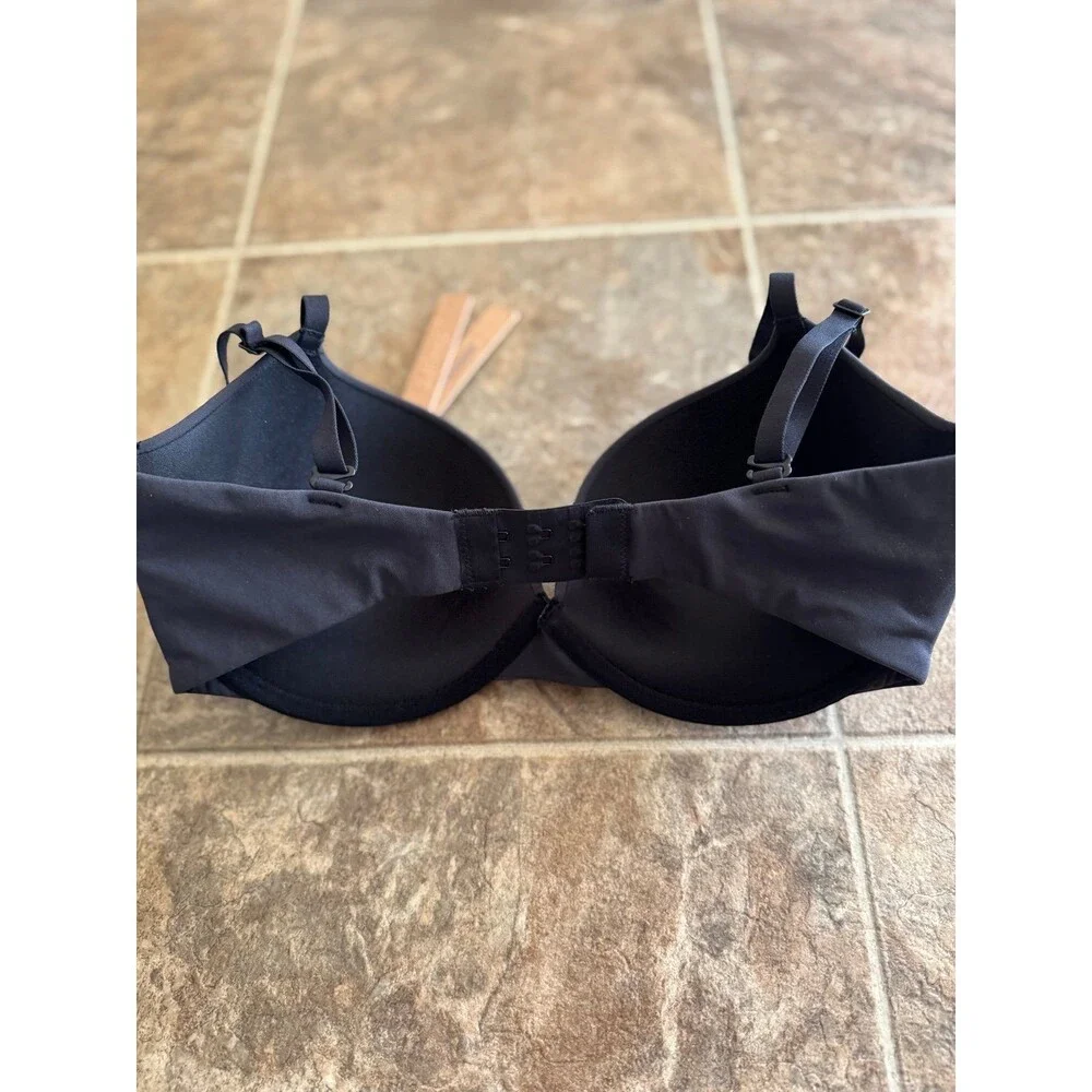 Skims Fits Everybody Push up
Demi Bra Onyx Size 32DD - Picture 4 of 6